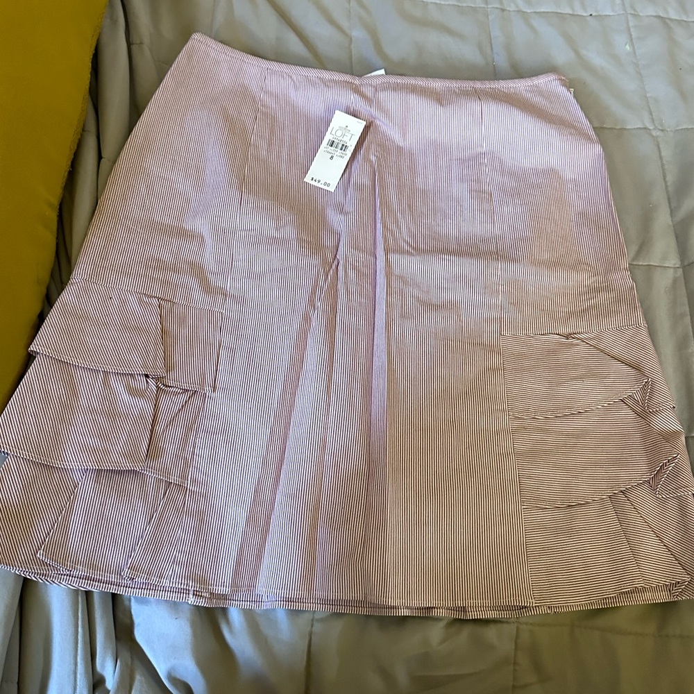 Ann Taylor Loft Women's Size 8 red White Stripe Skirt, Above Knee.